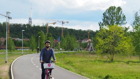 V části vltavského nábřeží v Praze-Braníku vznikne stezka pro pěší a cyklisty. Ilustrační foto