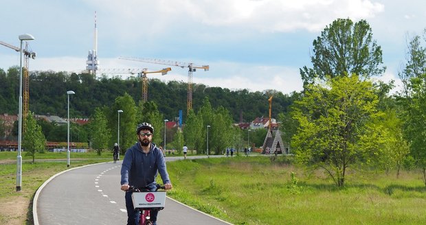 Čtyři nové cyklostezky i opravy: Praha letos do cyklistů investuje 137 milionů