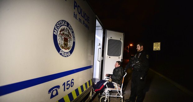 Na záchytce a s krvavou hlavou skončil agresivní muž (37) v Brně. Ilustrační foto Na záchytce a s krvavou hlavou skončil agresivní muž (37) v Brně. Ilustrační foto