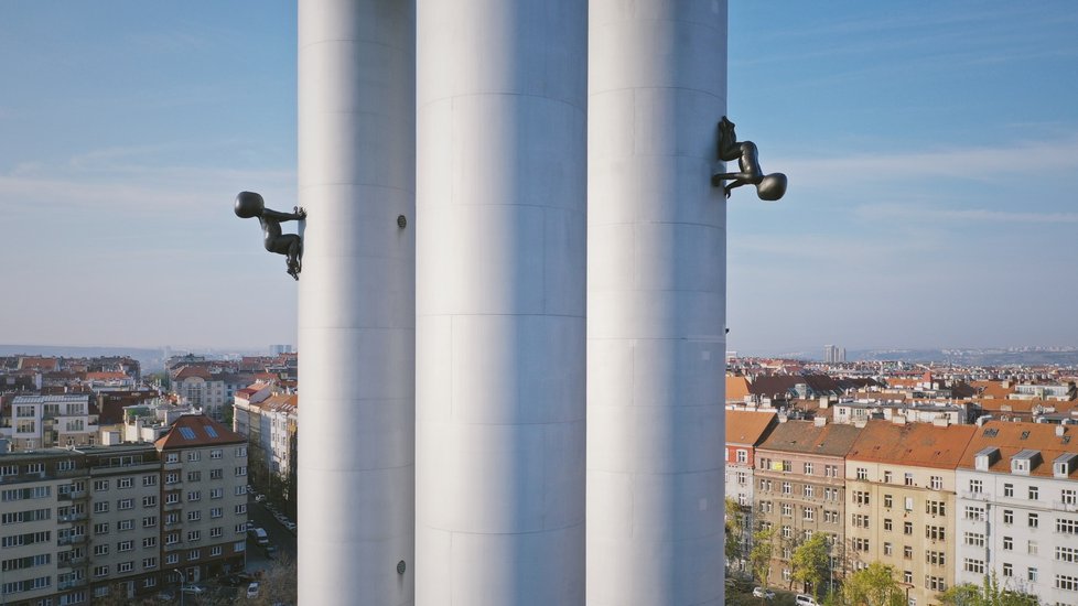 Fotograf Amos Chapple z Nového Zélandu nafotil Prahu z nezvyklé perspektivy.