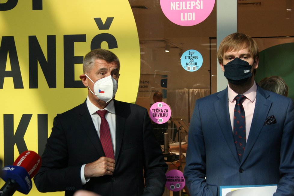 Adam Vojtěch a Andrej Babiš při spuštění osvětové očkovací kampaně