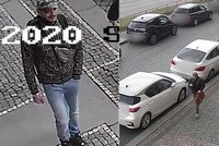 VIDEO: Krádež za deset vteřin: Zloději si omrkli terén, pak vykradli auto v Praze 1