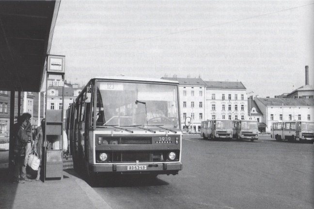 Řidiči linkových autobusů mají nízké mzdy, myslí si dopravní odbory.