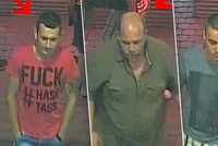 Tři muži brutálně napadli hosta v baru: Zachytily je kamery – neznáte je?