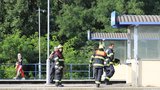 Neštěstí v Běchovicích: Vlak na nástupišti rozdrtil chlapci (16) nohu!