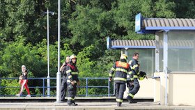 Vlak v Běchovicích srazil chlapce. (12. září 2022)