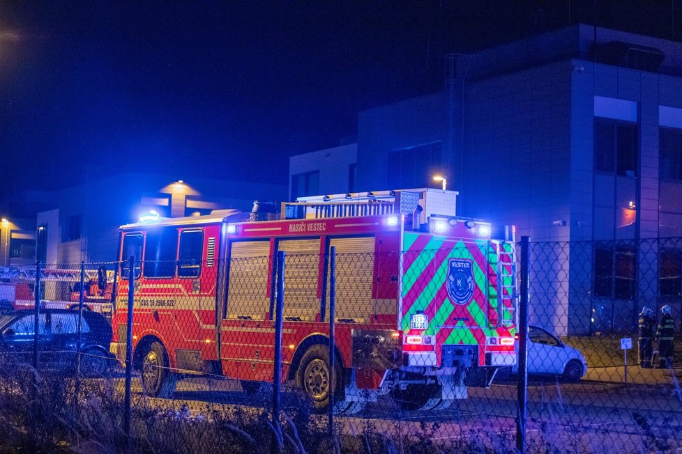 Ve výzkumném ústavu Biocev ve Vestci u Prahy hořela laboratoř (25. ledna 2021).