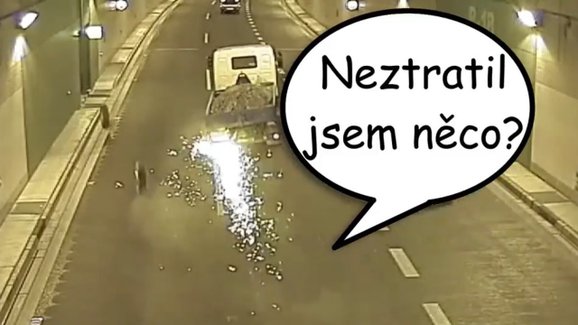 TSK Praha zveřejnilo kuriózní nehody z tunelu Blanka. Z jejich sestřihu je virál