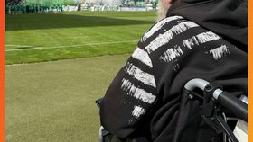 Sanitka splněných snů splnila v Praze přání fanouška Bohemky Arnošta.
