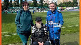 Sanitka splněných snů splnila v Praze přání fanouška Bohemky Arnošta.