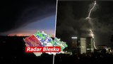 Silné bouřky v ČR: 300 tisíc domácností bez proudu, zatopené domy a blesk zasáhl dům i stodolu
