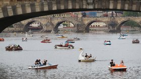 V Praze se na začátku června konečně oteplí. Na konci týdne by mohly být teploty až 25 stupňů Celsia.