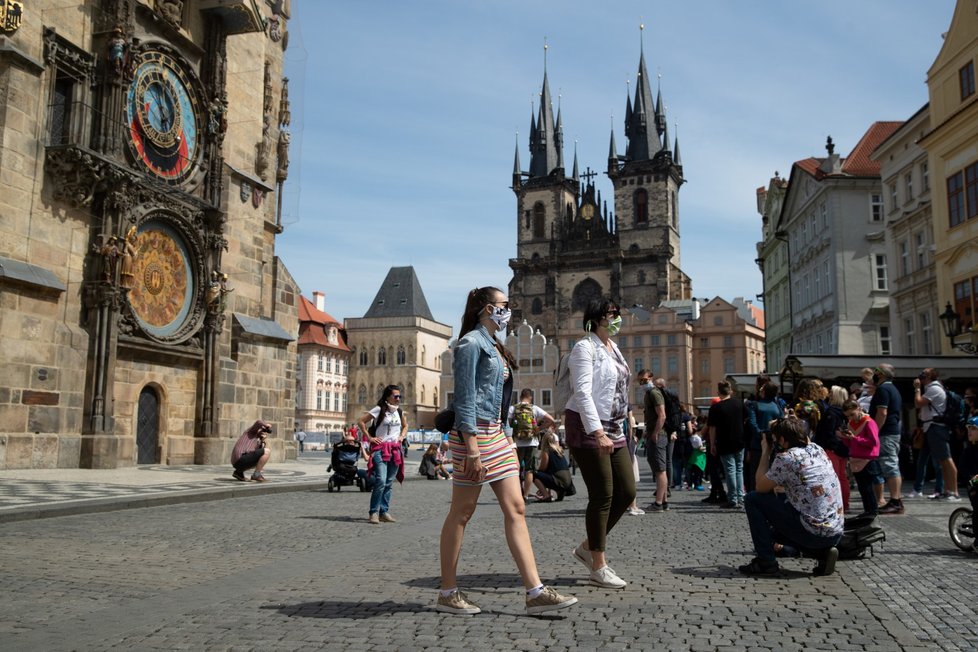 Lidé v Praze si užívali teplého počasí a rozvolnění (5.6.2021)