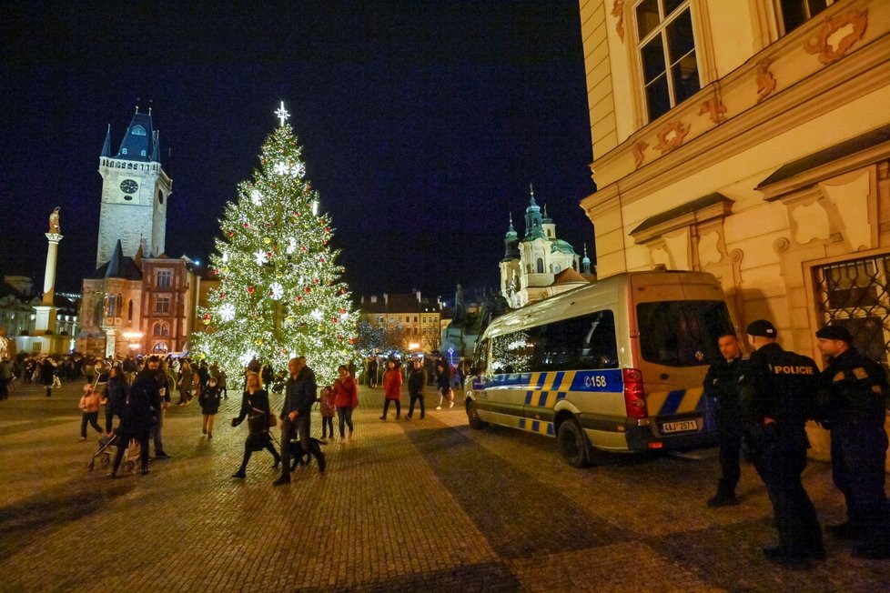 Silvestr 2021: Příprava oslav nového roku v Praze (31.12.2021)