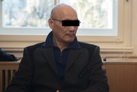 Dva Číňany v Praze popravili samopalem: 20 let staré vraždy jejich krajan nespáchal, rozhodl soud