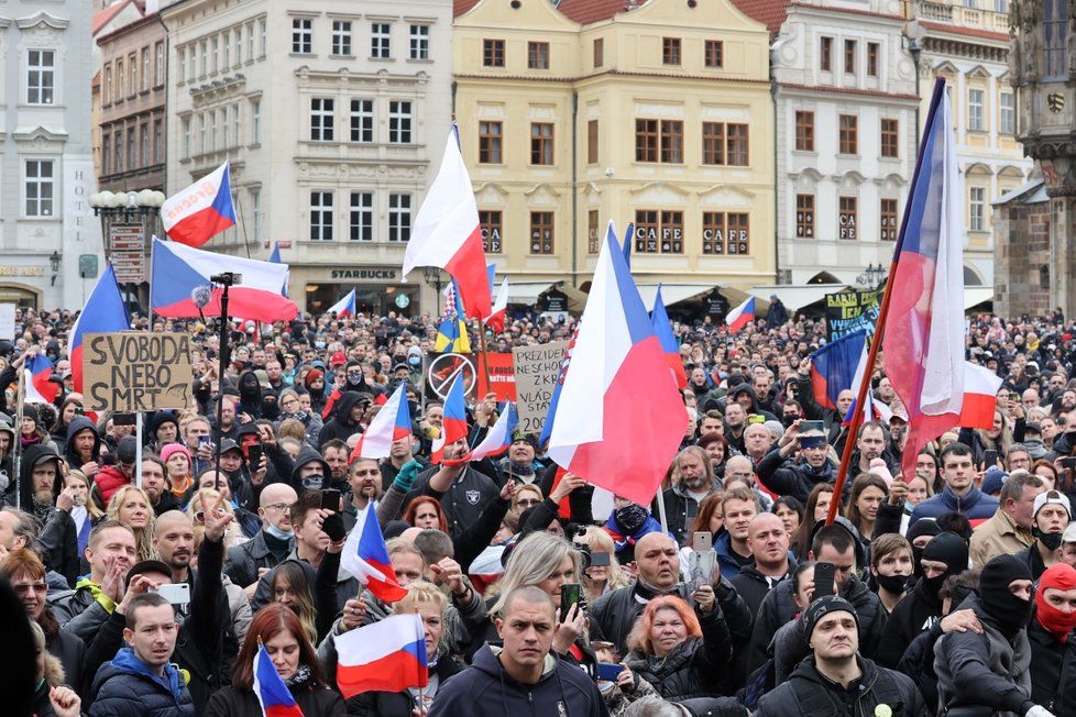 Demonstrace proti vládním opatřením, 18. října 2020.