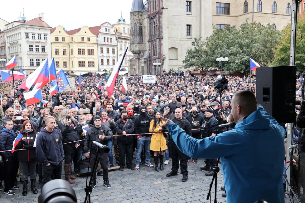 Demonstrace proti vládním opatřením, 18. října 2020.