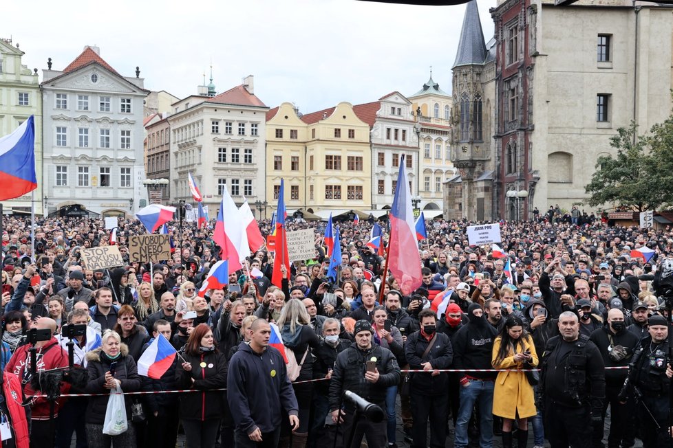 Demonstrace proti vládním opatřením, 18. října 2020.