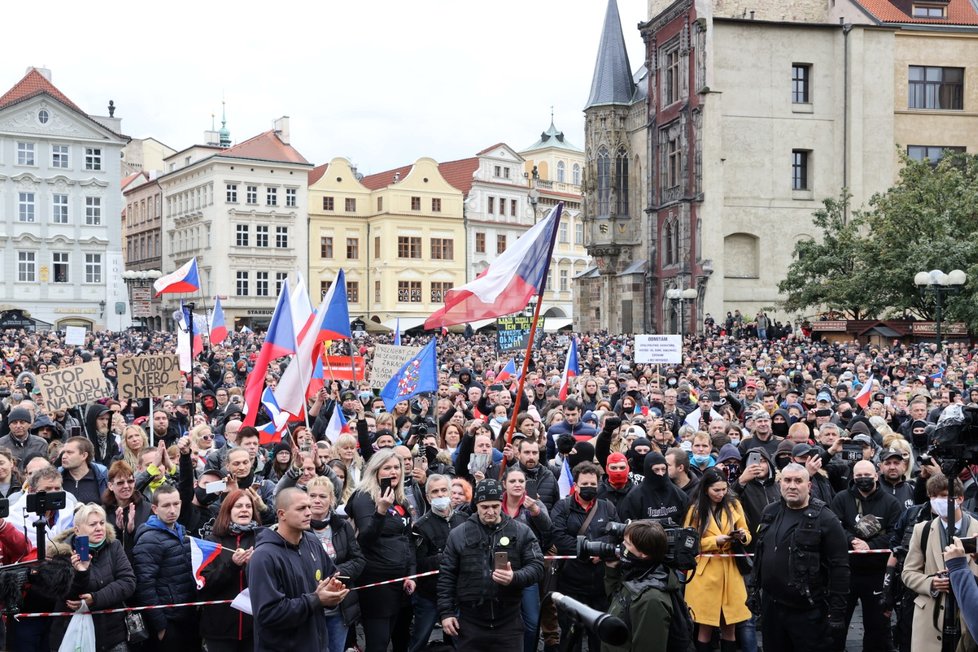 Demonstrace proti vládním opatřením, 18. října 2020.