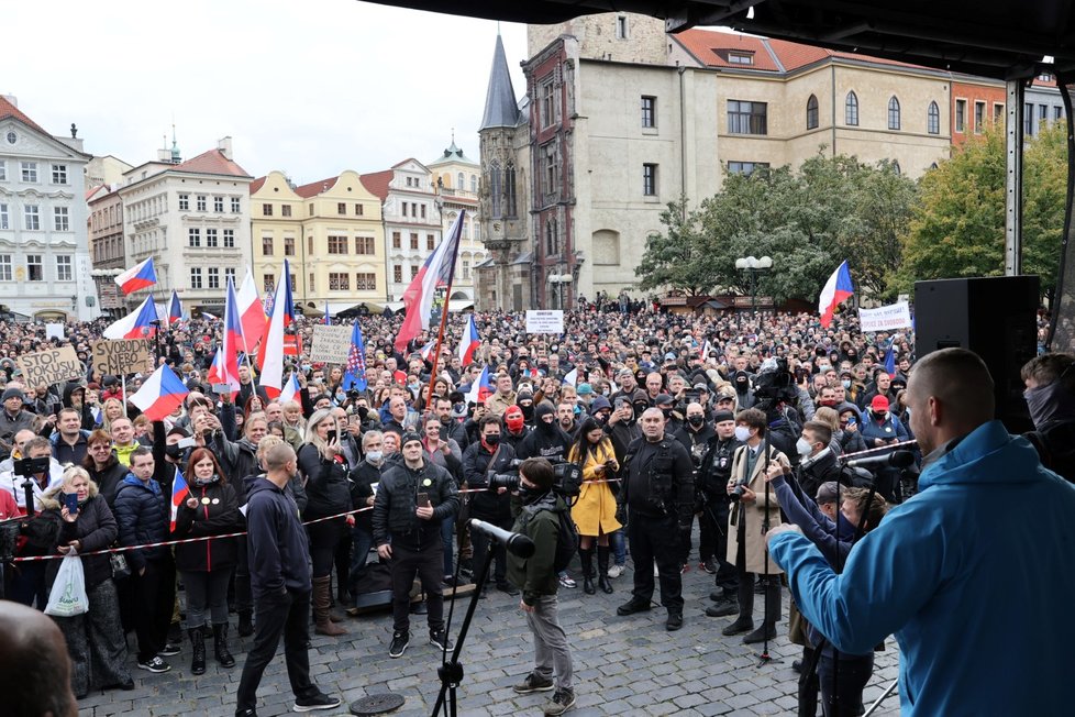 Demonstrace proti vládním opatřením, 18. října 2020.