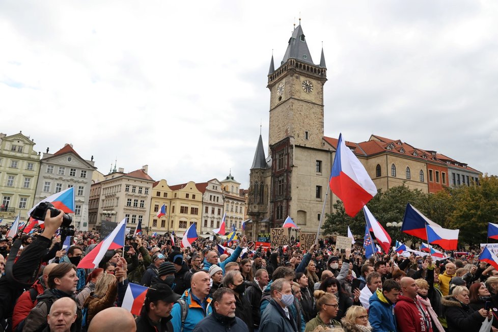 Demonstrace proti vládním opatřením, 18. října 2020.