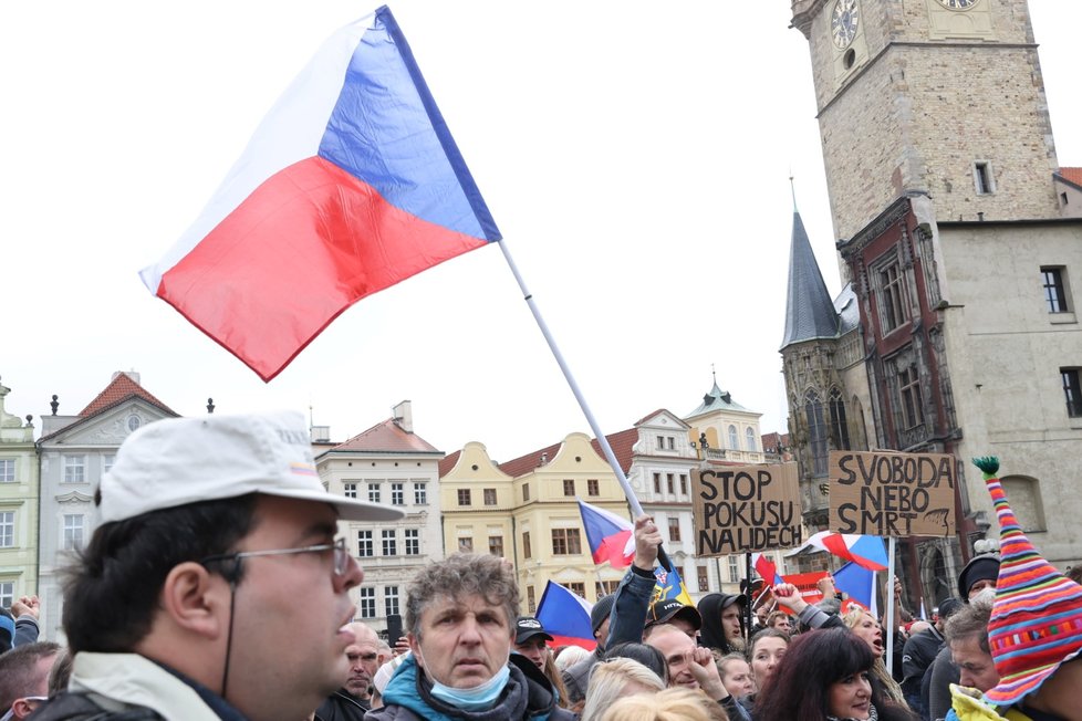 Demonstrace proti vládním opatřením, 18. října 2020.