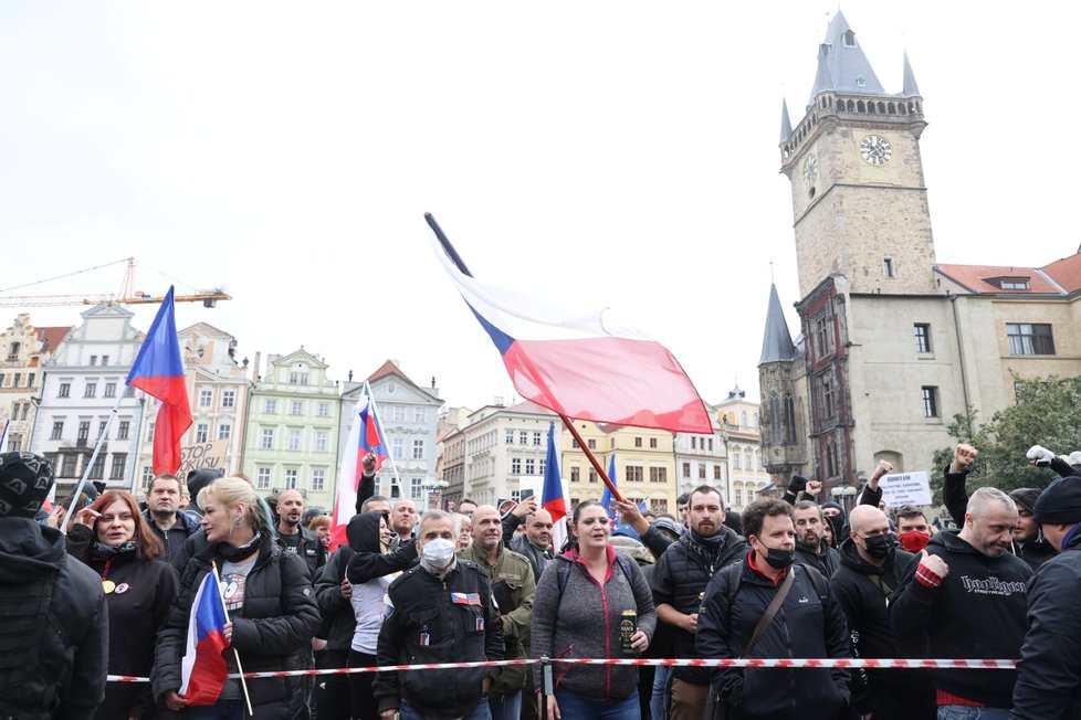 Demonstrace proti vládním opatřením, 18. října 2020.