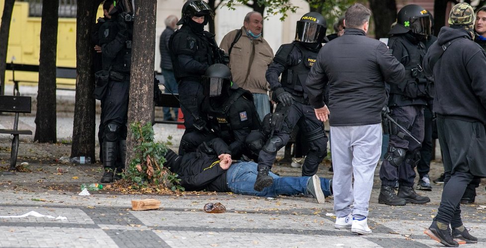 Demonstrace na Staroměstském náměstí, 18. října 2020.