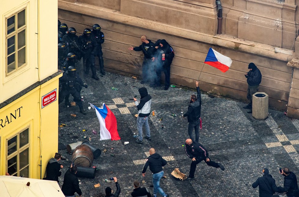 Demonstrace na Staroměstském náměstí (18. října 2020)