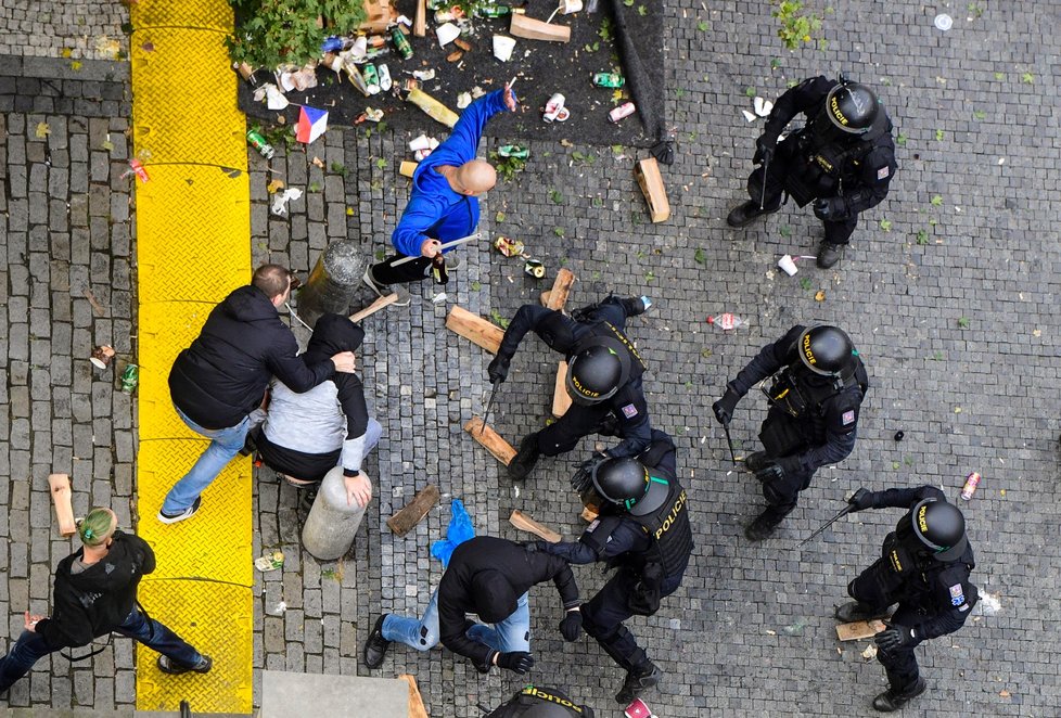 Demonstrace na Staroměstském náměstí, 18. října 2020.