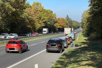 Tragédie u dálnice u Jíloviště: Našli tam zastřeleného muže!