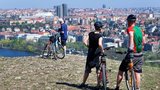 Cyklistů v Praze ubývá: Nejčastěji jezdí v Troji, v Modřanech či v Holešovicích