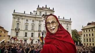 Čínský císař shovívavě odpustil lokajům