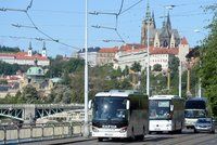 Omezení pro vjezd autobusů do historického centra: Praha zavádí přísnější pravidla. Kdo bude mít smůlu?