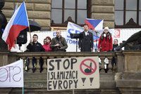 Největší rasismus panuje v Praze. „Na muslimy lidé i plivou,“ popisují experti