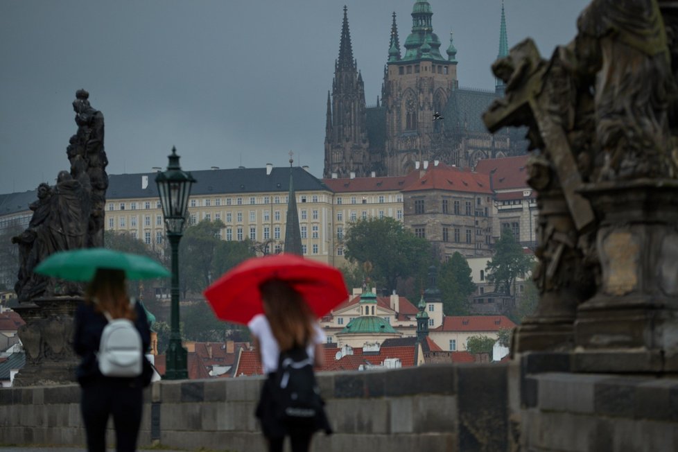 Východ Česka mohou opět zasáhnout silné bouřky