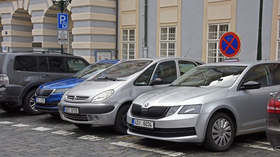 Jak české vozy stárnou, aneb vývoj průměrného stáří našeho vozového parku