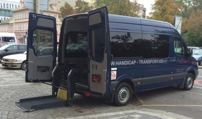 Handicap-Transport bude rok zajišťovat dopravu zdravotně postižených osob v Praze.