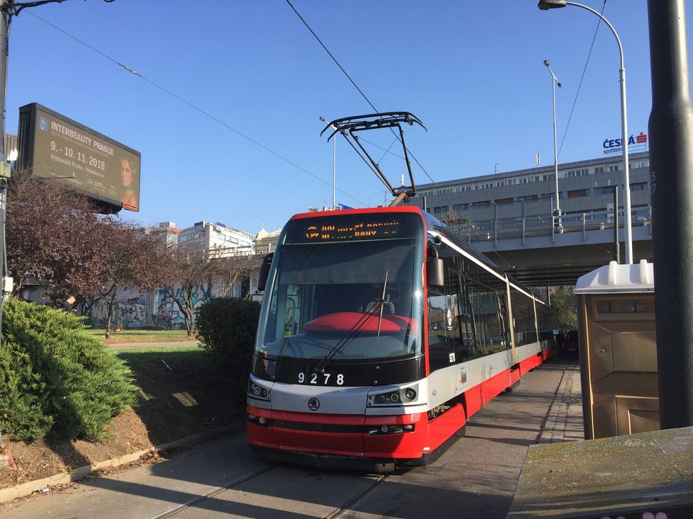 Dopravní podnik pojmenoval tramvaj T3 po Eustachu Mölzerovi.