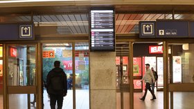 Ukazují čas odjezdu i případné zpoždění: Na 150 zastávkách v Praze se namontují digitální infopanely