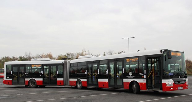 Kloubový autobus SOR NB 18