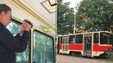 Poslední svého druhu. Tramvajoví nadšenci na Výstavišti obléhali legendární postupimský vůz KT4D