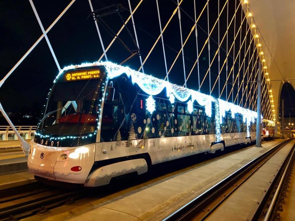Vánočně vyzdobené tramvaje, 29. listopadu 2020.