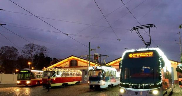 Vánočně vyzdobené tramvaje, 29. listopadu 2020.