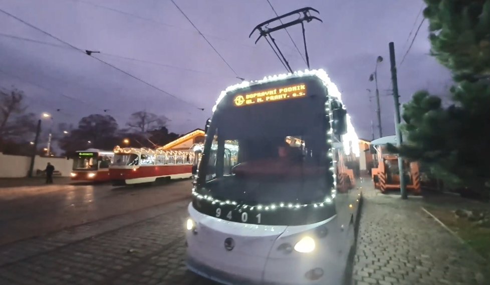 Vánočně vyzdobené tramvaje, 29. listopadu 2020.