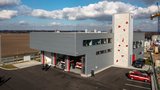 Velký den pro hasiče z Dubče: Nová zbrojnice bude sloužit jako školicí i evakuační centrum