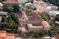 Dechberoucí Emauzy: Kvůli klášteru se do Prahy sjela evropská smetánka, stál jako Karlův most