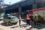 Poplach na hlavním nádraží: Kvůli podezřelému zavazadlu evakuovali halu, metro nezastavuje