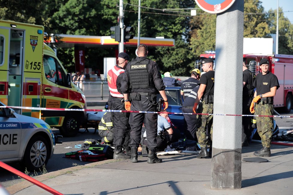 Nehoda na Evropské v Praze 6, 16. srpna 2020