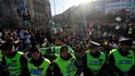 Aktivisté zablokovali v Praze magistrálu